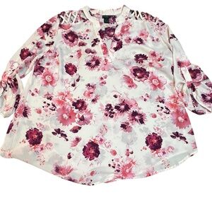Rue21 Plus Women Floral Blouse Size 2X White Pink Long Sleeve Lattice Shoulder